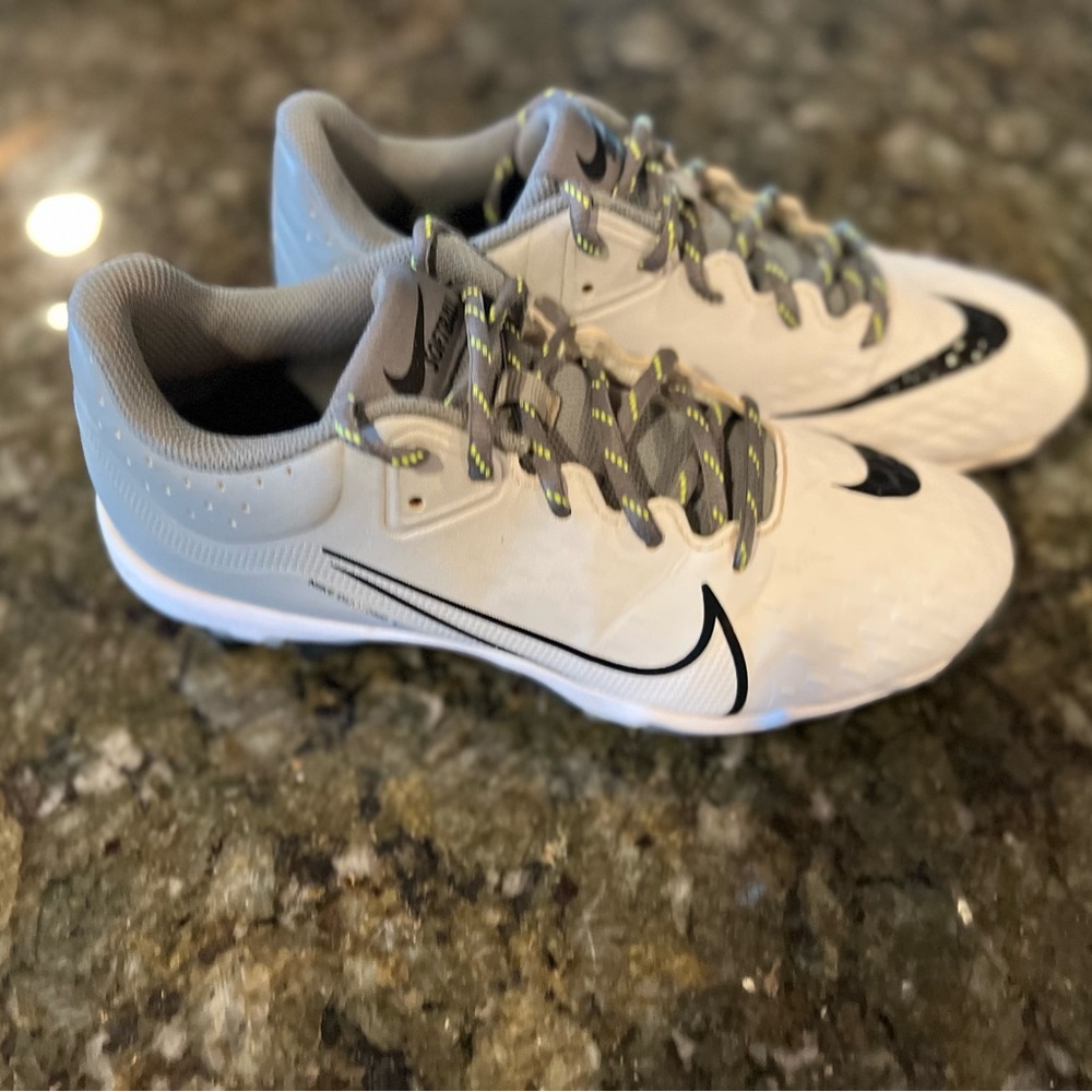 Nike softball cleats